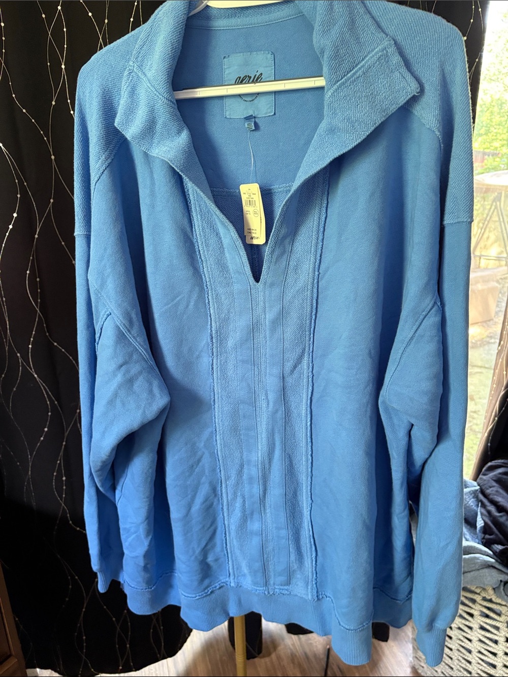 XL NWT Aerie Women’s Light Blue “starry skies open neck” Sweatshirt